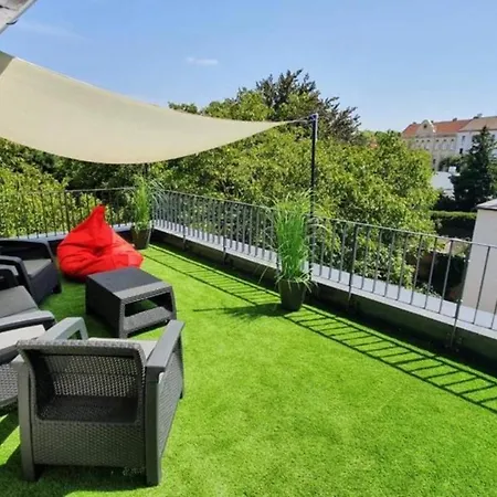 Sun Terrace Mini Penthouse Bestern セゲド