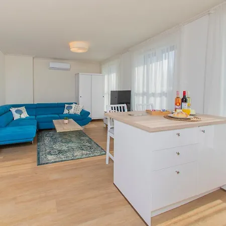 Apartment Sun Terrace Mini Penthouse Bestern *
