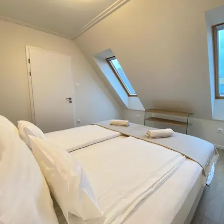 Sun Terrace Mini Penthouse Bestern Apartment *